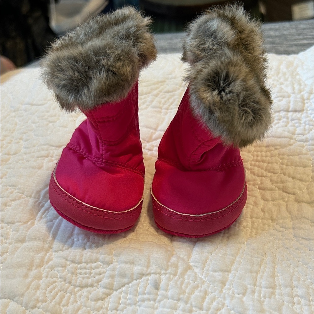 Old Navy Pink Baby Walker Shoes with Fur Trim NWOT